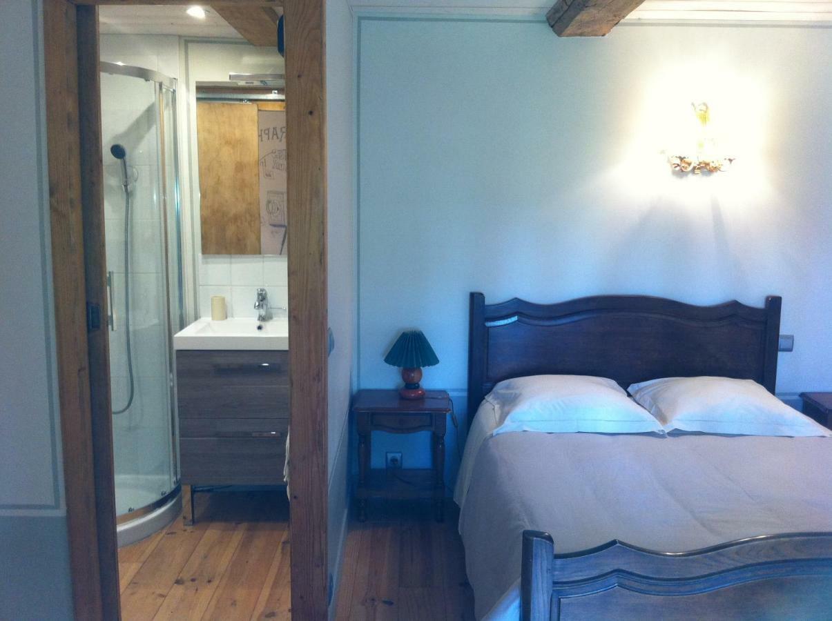 Bed and Breakfast La Ferme Des Vignes Hotot-en-Auge Exterior foto