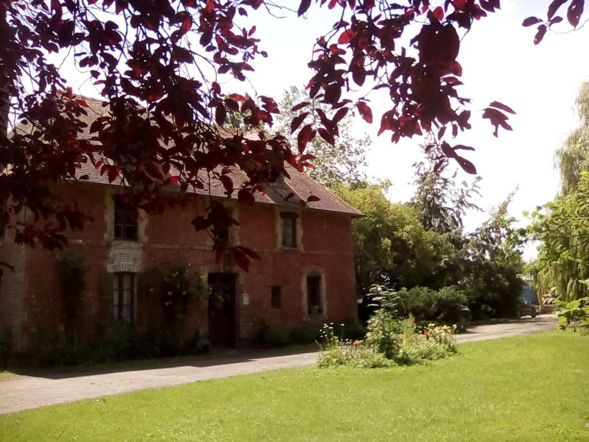 Bed and Breakfast La Ferme Des Vignes Hotot-en-Auge Exterior foto